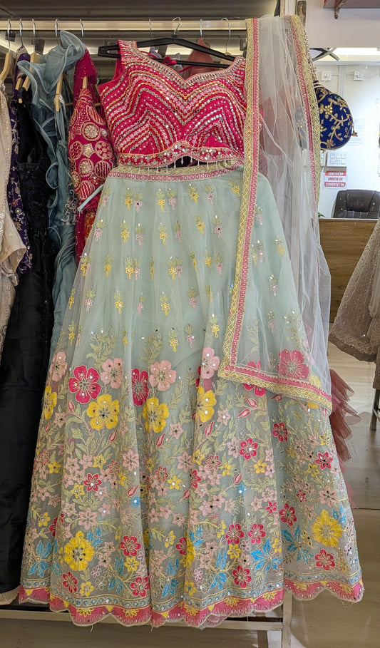 Aprajita Lehenga
